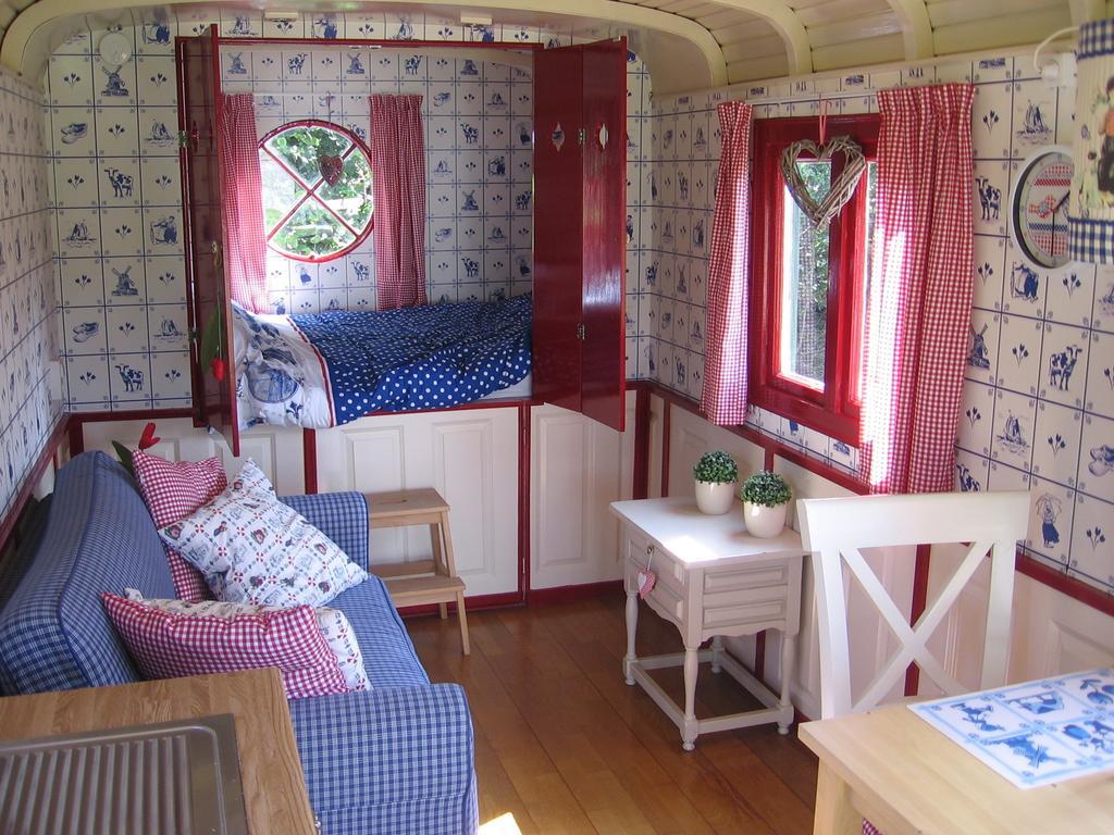 Bed and Breakfast Pipowagen Camping Puur Genieten Someren Номер фото
