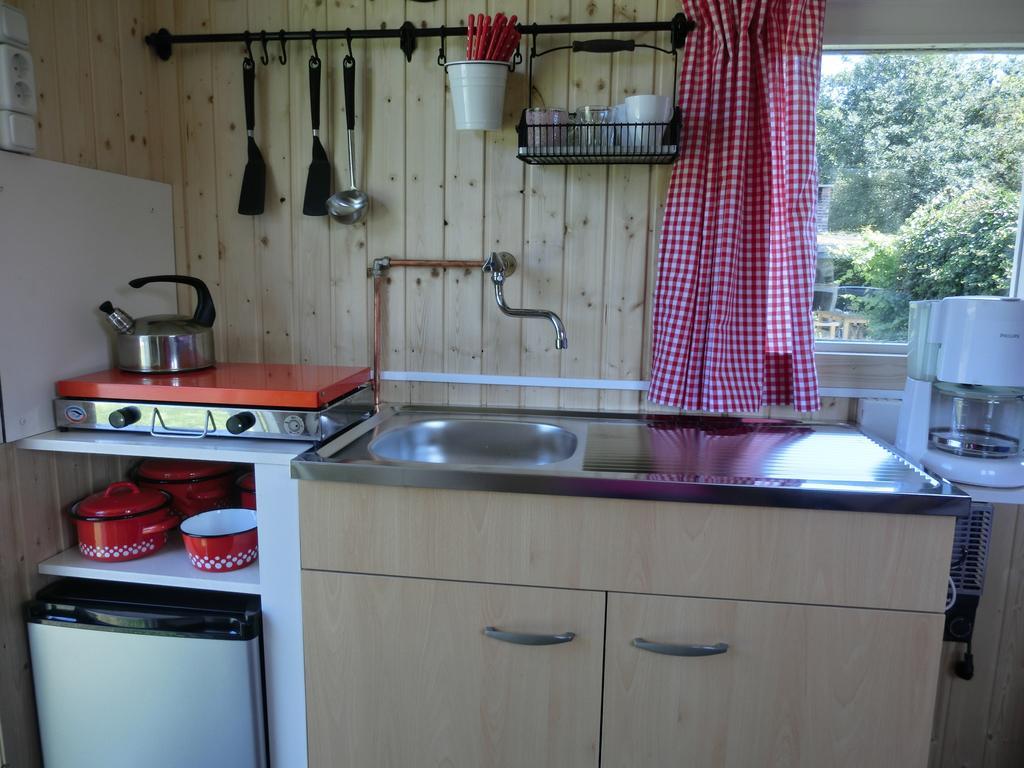 Bed and Breakfast Pipowagen Camping Puur Genieten Someren Номер фото